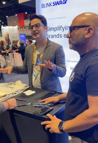 Alee and Abhi engaging with audience at BlinkSwag booth in SHRM24